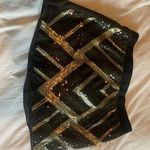 Sequenced black skirt NWT